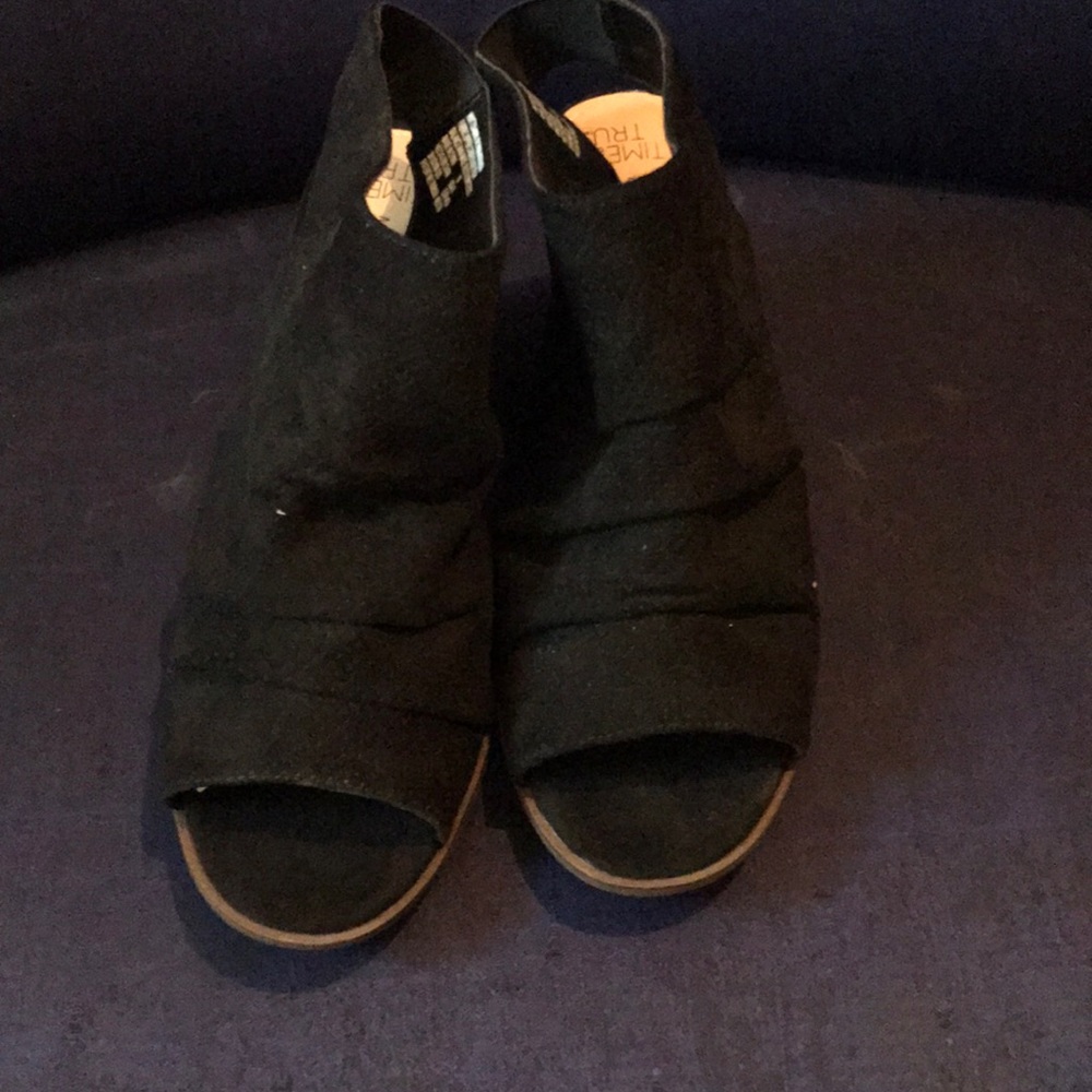 Black heels